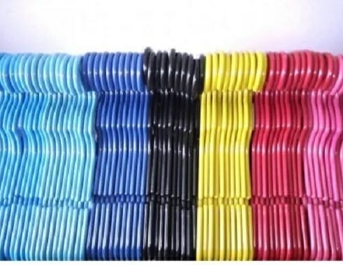 Ganchos de plástico para ropa colores x12un - Ofimarket