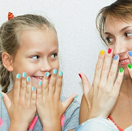 Set de uñas postizas para niña
