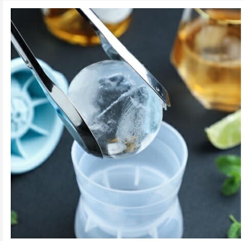 Molde de plástico para hacer hielo de forma esférica