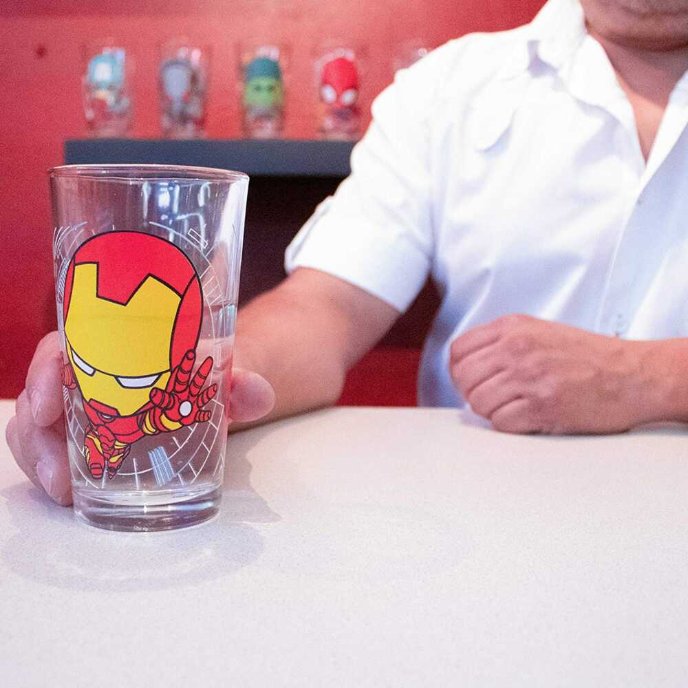 vaso diseño Marvel